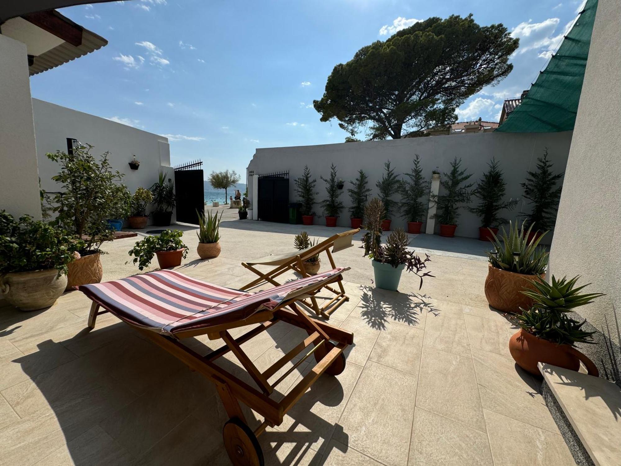 Beach House Oasis Villa Livak Kaštela المظهر الخارجي الصورة